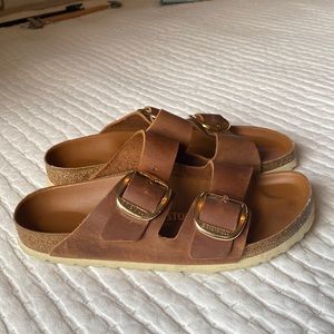 Big Buckle Birkenstock Cognac sz 40 (US Women's 9-9.5)